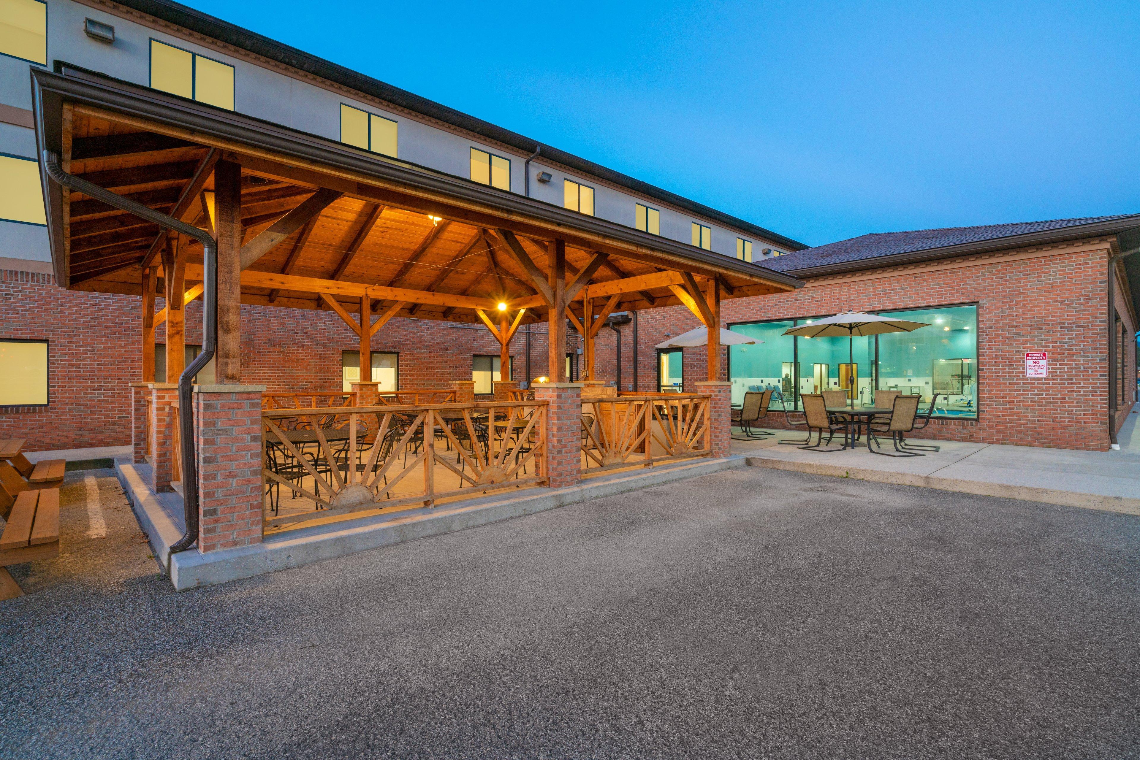 Holiday Inn Express Hotel & Suites Elkins By Ihg Экстерьер фото